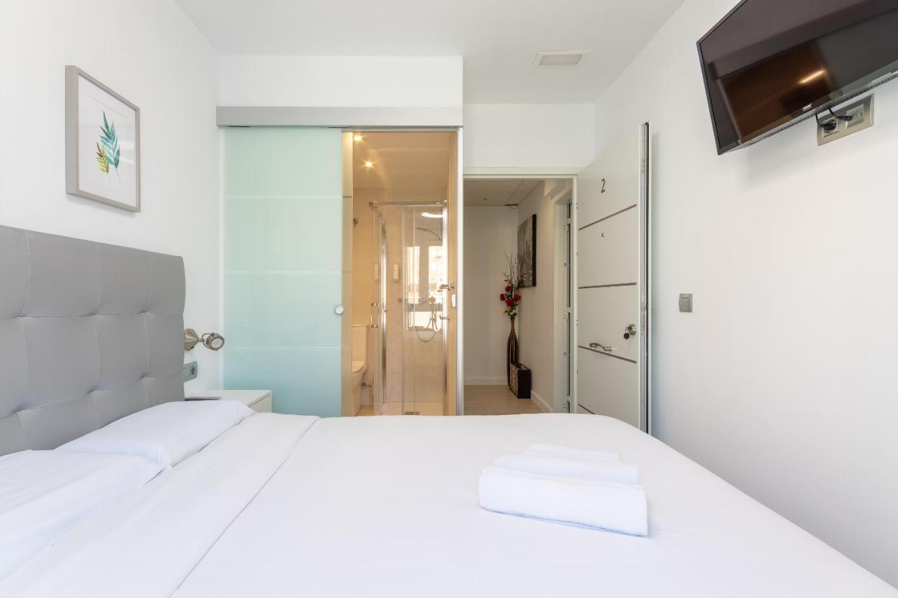 Cruces Metro Rooms Baracaldo Exterior foto